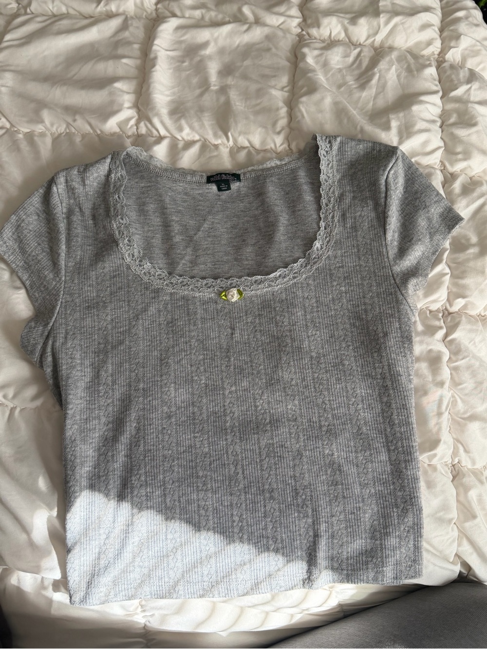 wild fable Gray Ribbed Lace-Trim Scoop Neck Tee